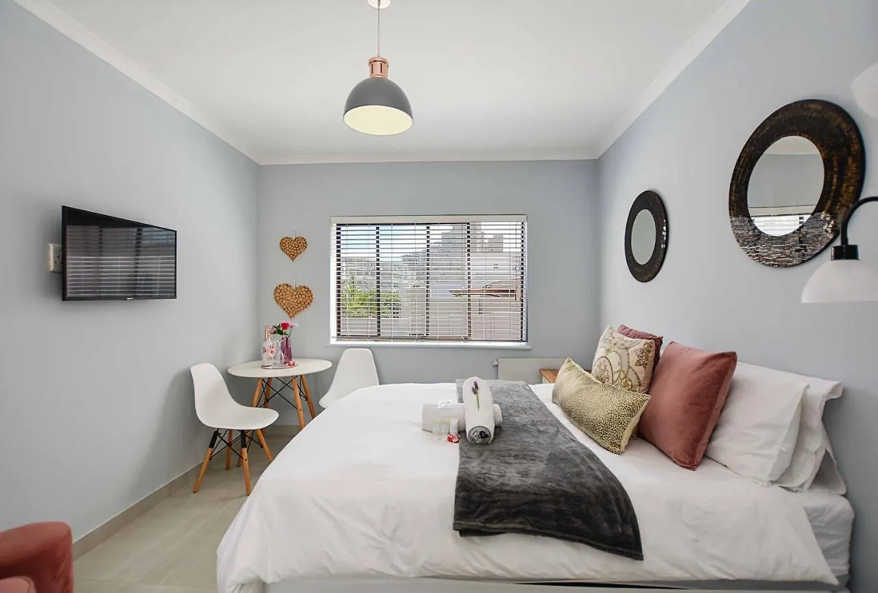 Sea Breeze Apartments Bloubergstrand Sudafrica